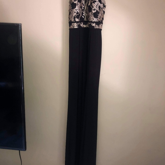 Dress - Picture 2 of 5